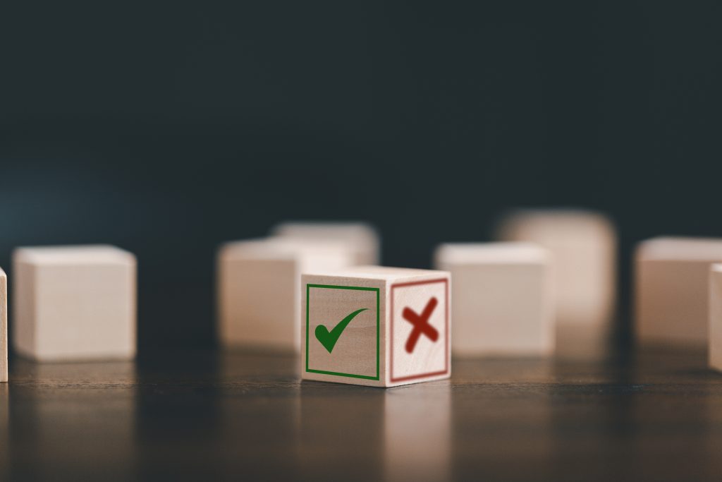 Ensemble, prêts pour l'assemblée du 23 juillet ! Vecteezy Wooden Blocks Show Checks Marks And Are Wrong Business And 22785793 1024x683